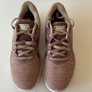 NEW! Nike - Women Flex Trainers - Size 6.5